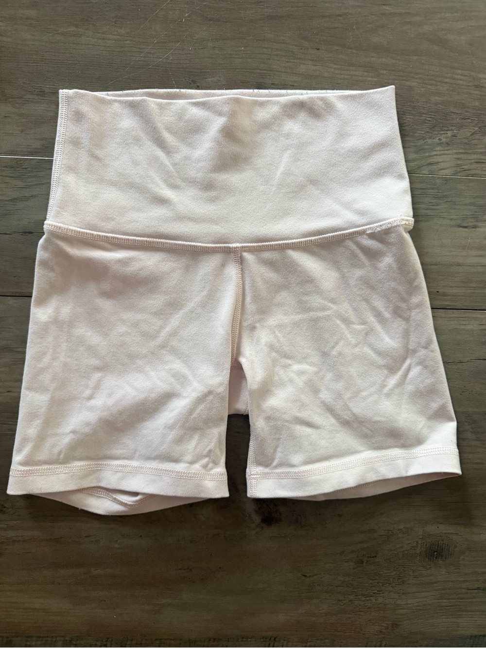 TNA High-Waist Bike Shorts - Pale Pink